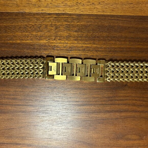Gold Apple Watch Band - Picture 6 of 9